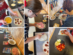 Porsjonspizzaer som flere personer lager etter egen smak.